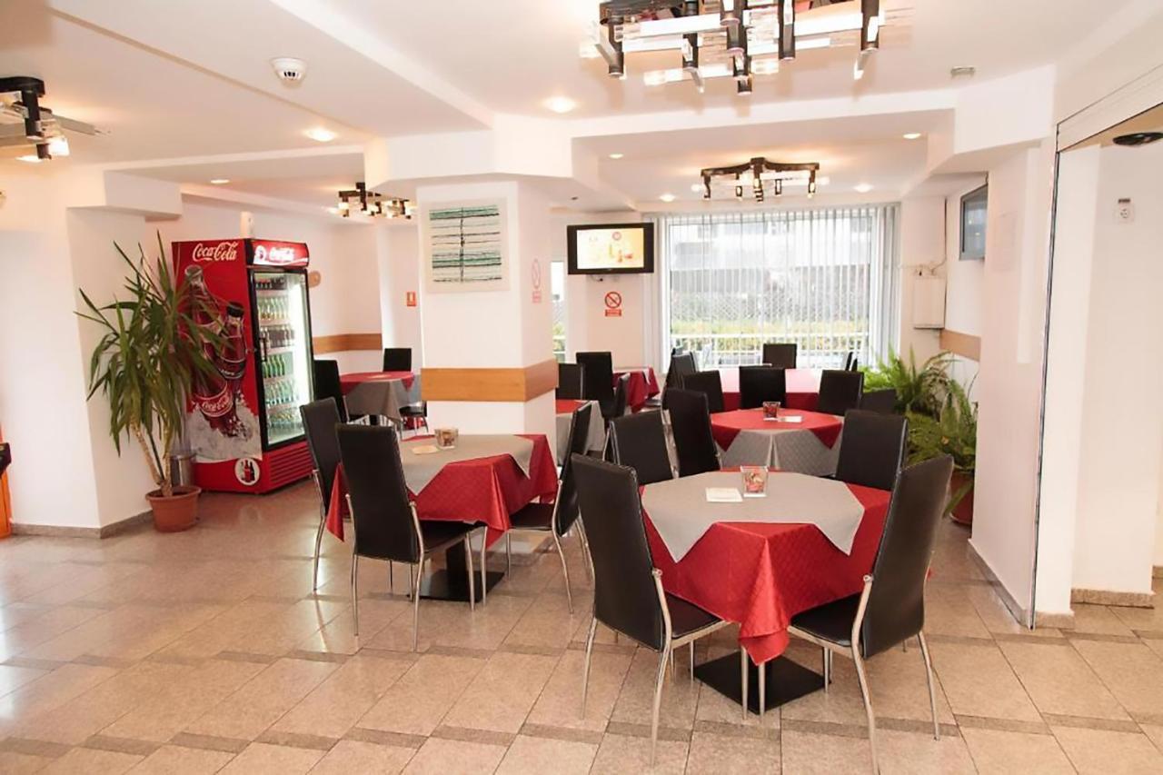 Plus Hotel Craiova Extérieur photo