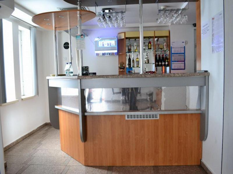 Plus Hotel Craiova Extérieur photo