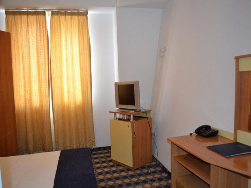 Plus Hotel Craiova Extérieur photo