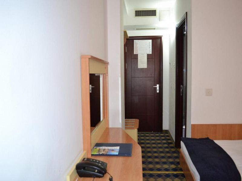 Plus Hotel Craiova Extérieur photo