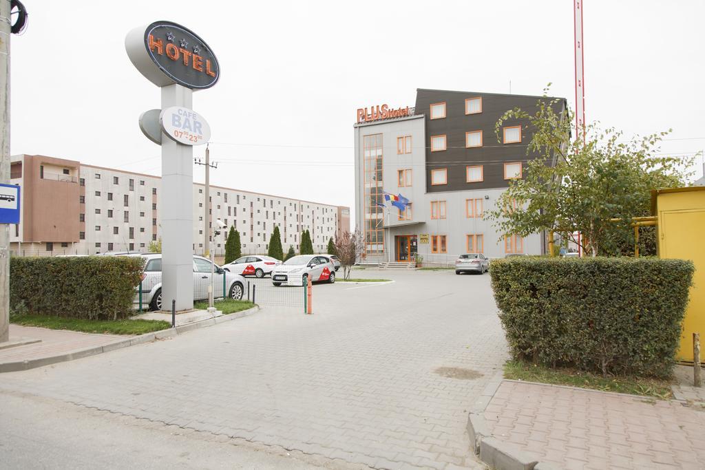Plus Hotel Craiova Extérieur photo